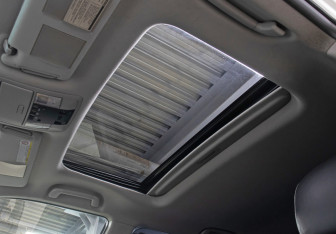 Подержанный автомобиль Toyota Land Cruiser Prado 2012 года (20 фото)