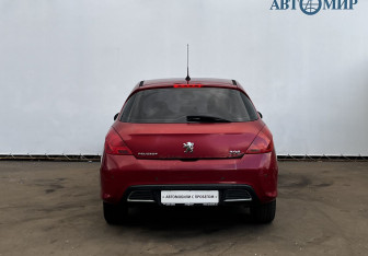 Подержанный автомобиль Peugeot 308 Hatchback 2009 года (6 фото)