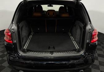 Подержанный автомобиль BMW X3 2021 года (9 фото)