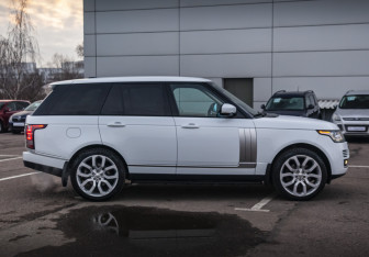 Подержанный автомобиль Land Rover Range Rover 2013 года (5 фото)