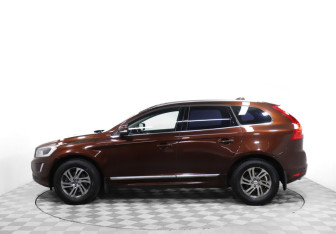 Подержанный автомобиль Volvo XC60 2014 года (8 фото)