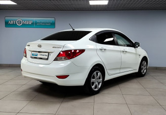 Подержанный автомобиль Hyundai Solaris Sedan 2013 года (5 фото)