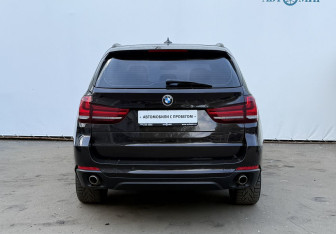 Подержанный автомобиль BMW X5 2015 года (6 фото)