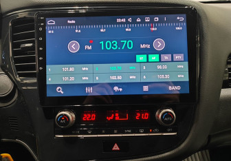 Подержанный автомобиль Mitsubishi Outlander 2022 года (14 фото)