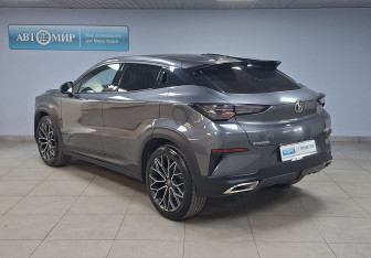 Подержанный автомобиль Changan UNI-T 2022 года (7 фото)