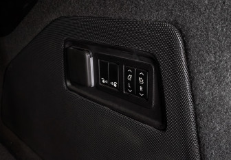 Подержанный автомобиль Cadillac Escalade Suv 2021 года (25 фото)