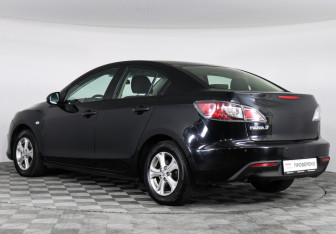 Подержанный автомобиль Mazda 3 Sedan 2011 года (4 фото)