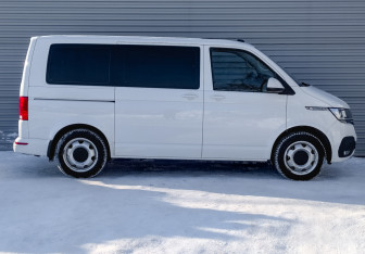 Подержанный автомобиль Volkswagen Caravelle 2020 года (4 фото)