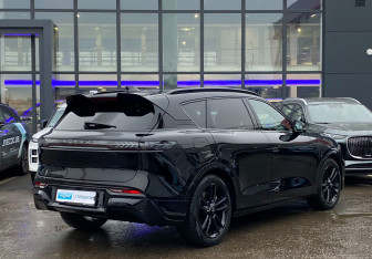 Подержанный автомобиль Voyah Free 2025 года (5 фото)