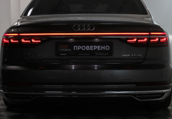 Подержанный автомобиль Audi A8 2019 года (37 фото)