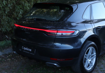 Подержанный автомобиль Porsche Macan 2019 года (22 фото)