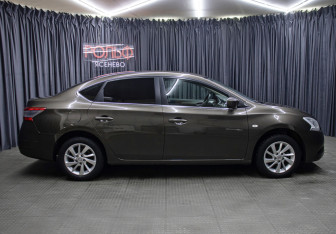 Подержанный автомобиль Nissan Sentra Sedan 2014 года (4 фото)