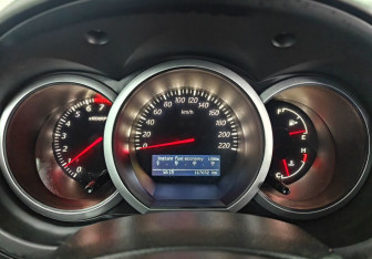 Подержанный автомобиль Suzuki Grand Vitara 2008 года (12 фото)