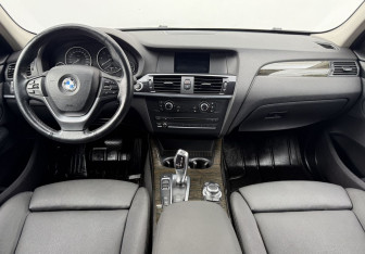 Подержанный автомобиль BMW X3 2012 года (12 фото)