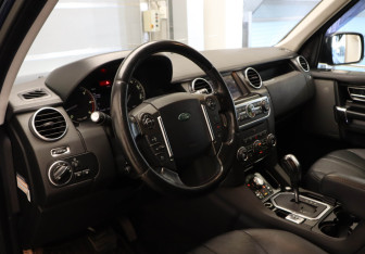 Подержанный автомобиль Land Rover Discovery 2012 года (7 фото)