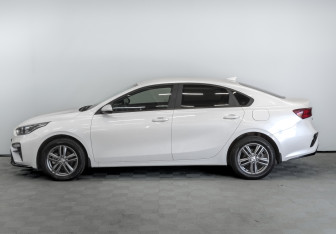Подержанный автомобиль Kia Cerato Sedan 2021 года (8 фото)
