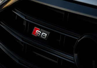 Подержанный автомобиль Audi S8 2020 года (38 фото)