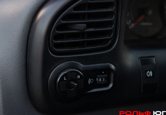 Подержанный автомобиль Kia Spectra Sedan 2006 года (14 фото)
