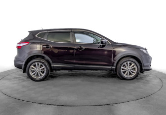 Подержанный автомобиль Nissan Qashqai 2014 года (4 фото)