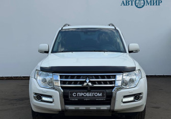 Подержанный автомобиль Mitsubishi Pajero 2014 года (2 фото)