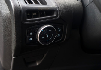 Подержанный автомобиль Ford Focus Hatchback 2011 года (18 фото)