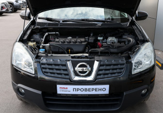 Подержанный автомобиль Nissan Qashqai 2008 года (9 фото)