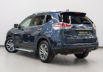 Подержанный автомобиль Nissan X-Trail 2018 года (7 фото)