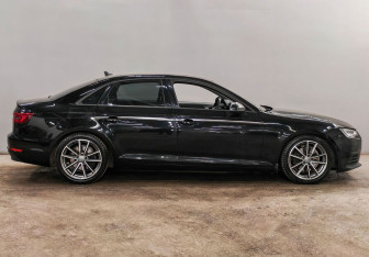 Подержанный автомобиль Audi A4 Sedan 2017 года (4 фото)