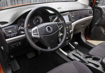 Подержанный автомобиль SsangYong Actyon 2013 года (16 фото)