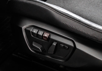 Подержанный автомобиль BMW X4 2017 года (17 фото)