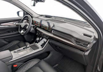 Подержанный автомобиль Exeed VX 2023 года (11 фото)