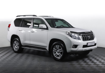 Подержанный автомобиль Toyota Land Cruiser Prado 2012 года (3 фото)