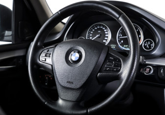 Подержанный автомобиль BMW X5 2014 года (14 фото)