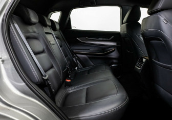 Подержанный автомобиль Exeed LX 2024 года (15 фото)