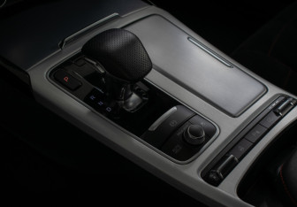 Подержанный автомобиль Kia Stinger 2021 года (15 фото)