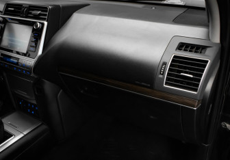 Подержанный автомобиль Toyota Land Cruiser Prado 2020 года (29 фото)