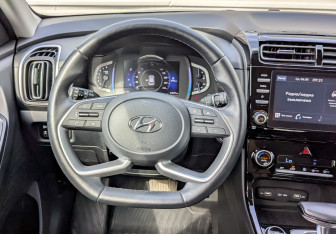 Подержанный автомобиль Hyundai Creta 2021 года (22 фото)