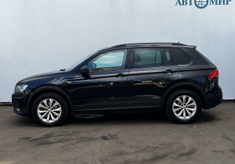 Подержанный автомобиль Volkswagen Tiguan 2019 года (8 фото)