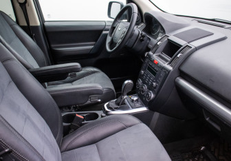Подержанный автомобиль Land Rover Freelander 2012 года (9 фото)