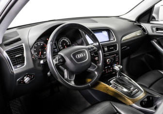 Подержанный автомобиль Audi Q5 2013 года (12 фото)