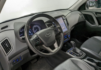 Подержанный автомобиль Hyundai Creta 2017 года (13 фото)