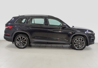 Подержанный автомобиль Skoda Kodiaq 2022 года (4 фото)