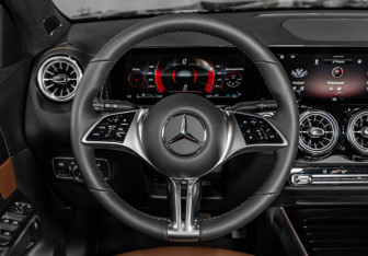 Новый Mercedes-Benz GLB 2025 (13 фото)
