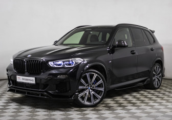 Подержанный автомобиль BMW X5 2021 года (1 фото)