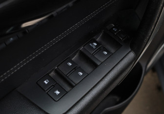 Подержанный автомобиль Chevrolet Captiva 2013 года (15 фото)