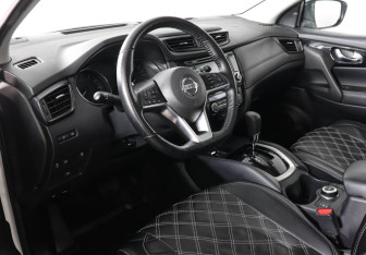 Подержанный автомобиль Nissan Qashqai 2021 года (9 фото)