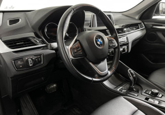 Подержанный автомобиль BMW X1 2019 года (12 фото)