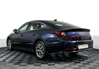 Подержанный автомобиль Hyundai Sonata 2020 года (7 фото)