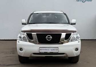 Подержанный автомобиль Nissan Patrol 2011 года (2 фото)