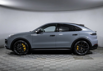 Подержанный автомобиль Porsche Cayenne 2021 года (8 фото)